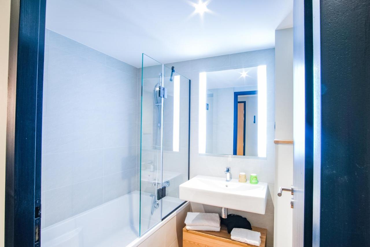Ibis Styles Albertville Exteriör bild