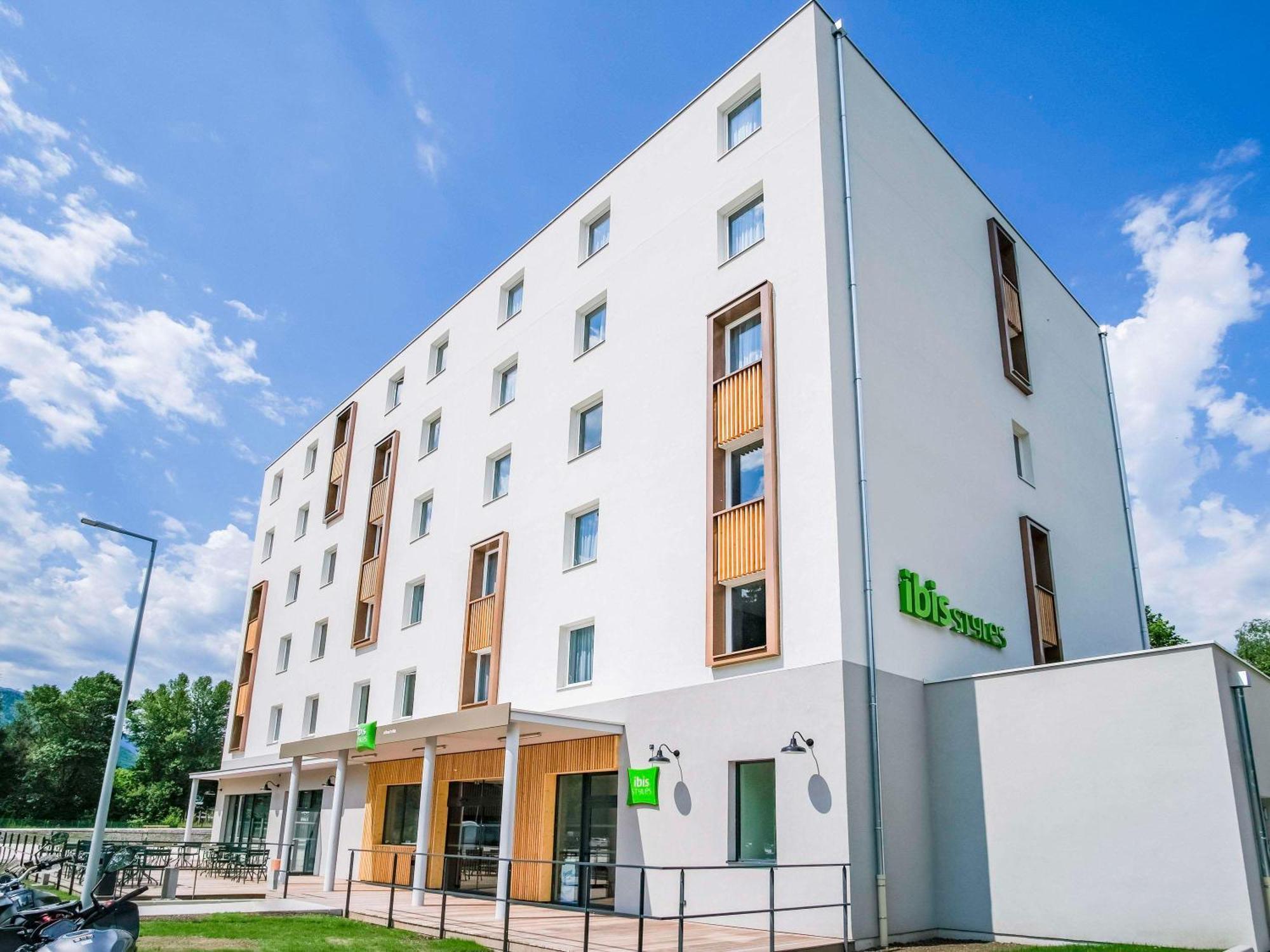 Ibis Styles Albertville Exteriör bild